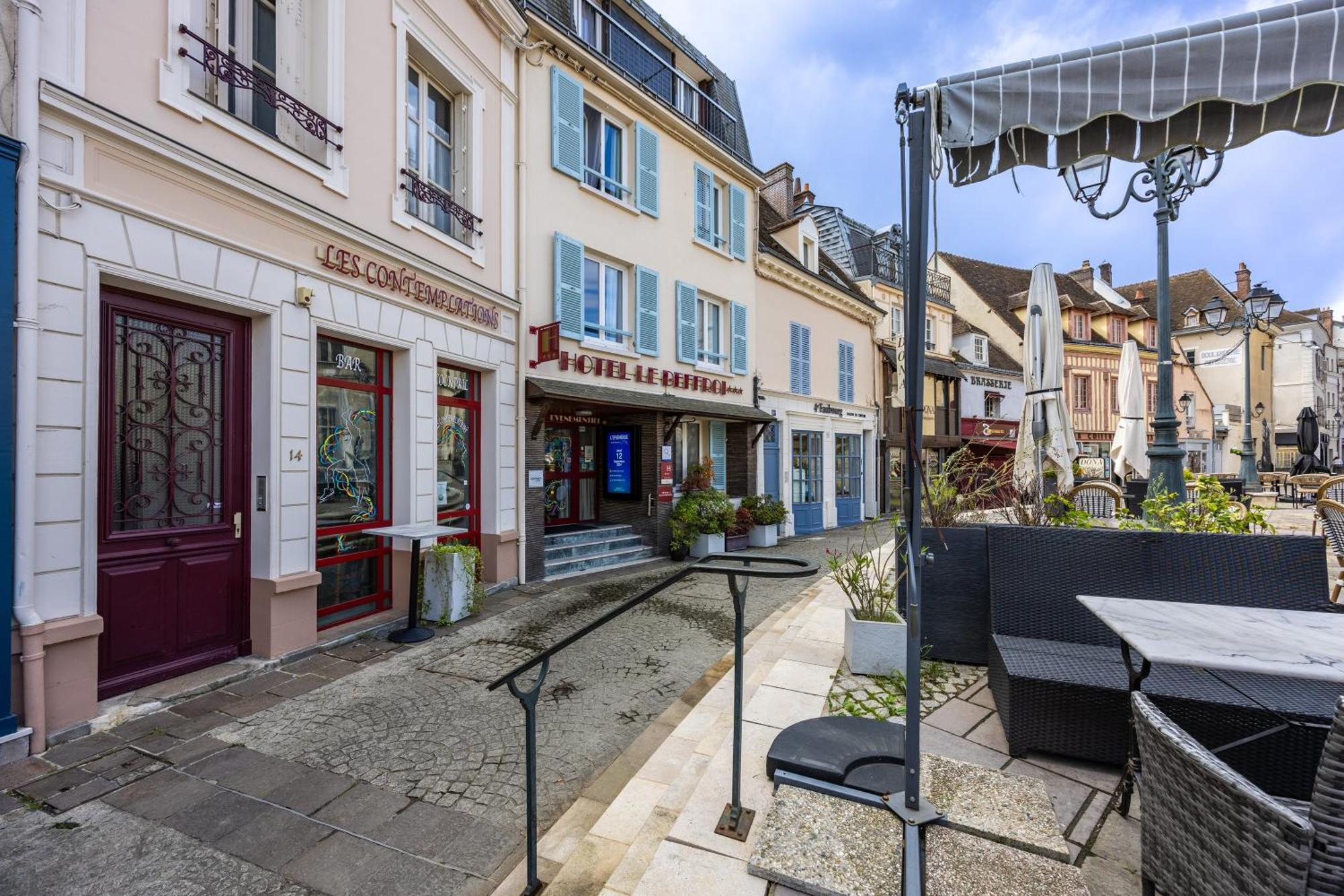Hotel Le Beffroi Dreux Exterior photo